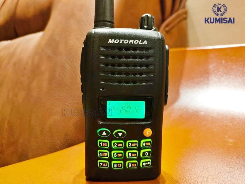 Bộ đàm Motorola GP 950 Plus lưu số lượng kênh nhớ “khủng”