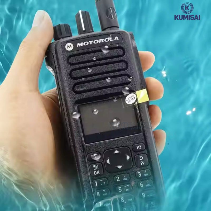 Motorola Xir P8668i chống nước tốt