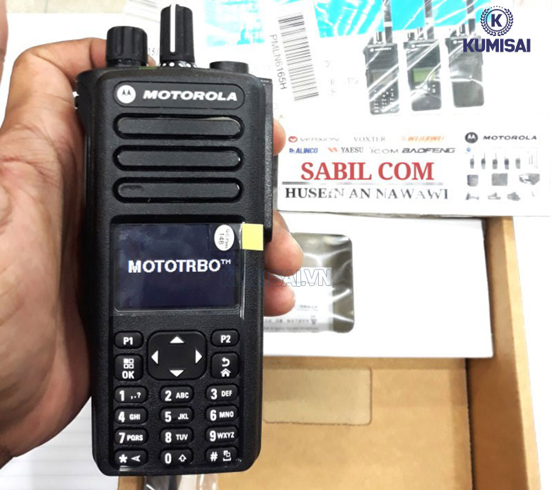 Motorola Xir P8668i cực tiện dụng 