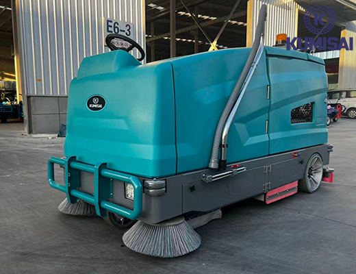 Xe quét rác chà sàn Kumisai KMS 1450XS - 5